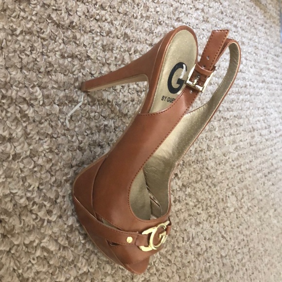 Guess 4.5” platform sexy heel - Picture 3 of 4